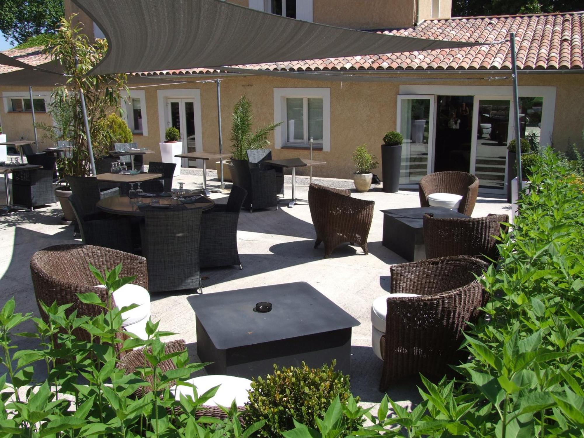 Logis Hotel La Magnanerie - Cote Bistro Aubignosc Екстер'єр фото